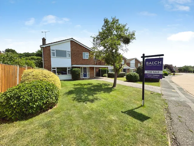 Chalklands, Howe Green, Chelmsford, Essex, CM2 7TH, photo 1