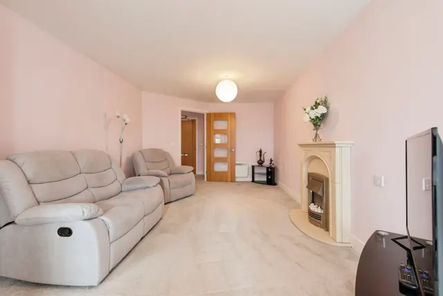 Photo 3 — Goodes Court, Royston
