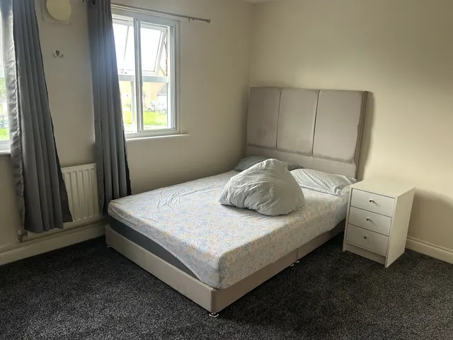 Marbury drive, bilston, WV14, photo 3