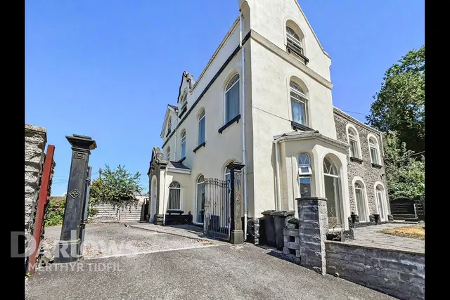Cardiff Road, Merthyr Tydfil, photo 1