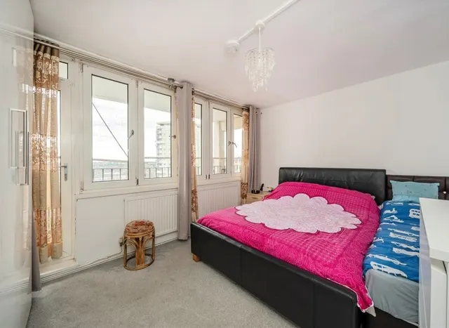 Photo 3 — Clem Attlee Court, Fulham, SW6