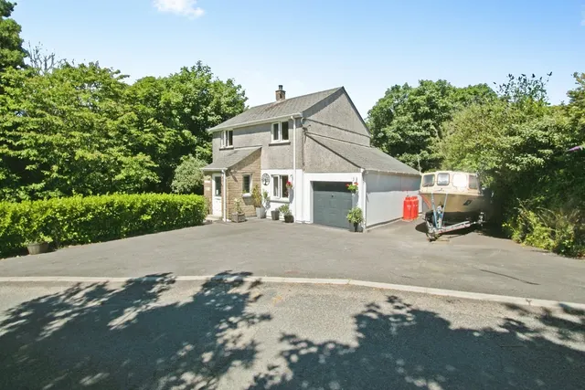 Tregajorran, Carn Brea, TR15, photo 1