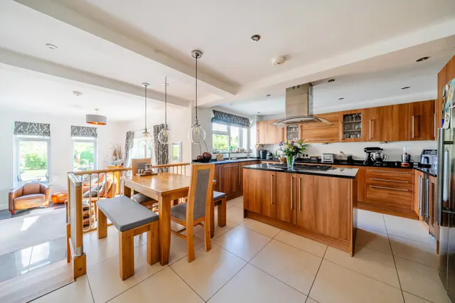 Headley Road, Liphook, GU30, photo 3
