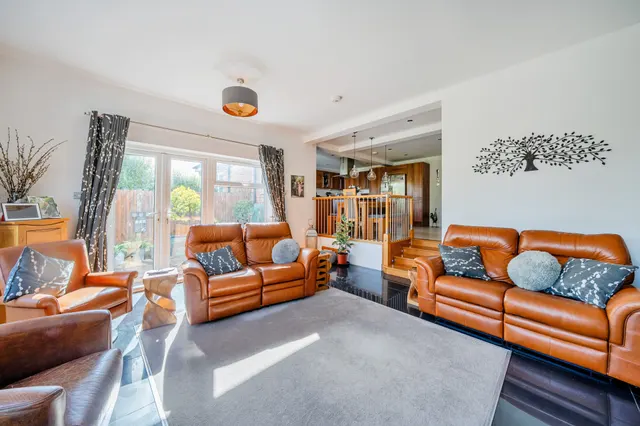 Headley Road, Liphook, GU30, photo 2