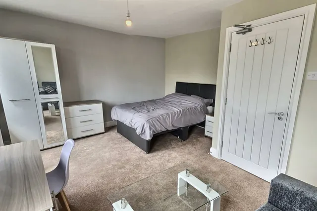 St. Andrews Avenue, COLCHESTER, CO4 3BE, photo 1