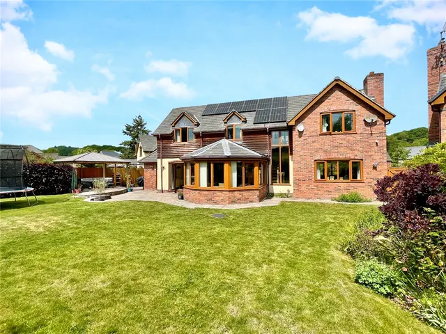 Groes Close, Groesllwyd, photo 1