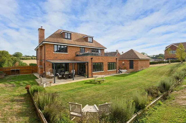 Holme Hill, Upton Grey, RG25, photo 1