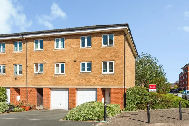 Saltash Road, Swindon, SN2, photo 1