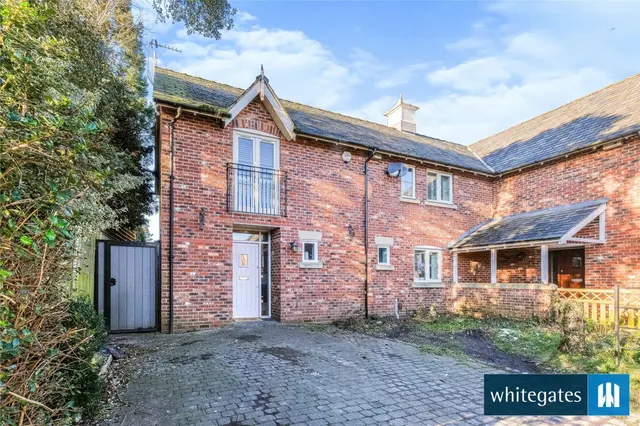 Church End Mews, Hale Village, L24, photo 1