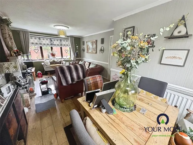 Photo 3 — Epsom Close, Bedworth, Warwickshire, CV12