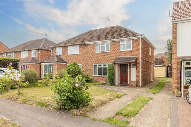 Meadow Way, Old Windsor, Windsor, SL4 2NX, photo 1