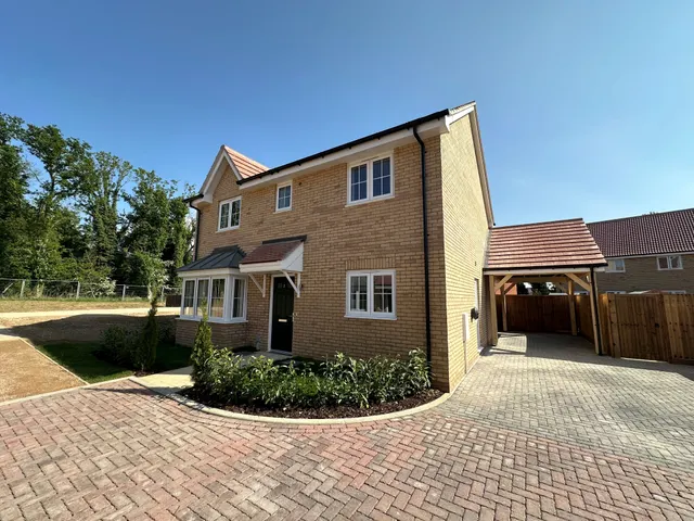 Strawberry Way, Red Lodge, BURY ST. EDMUNDS, photo 1