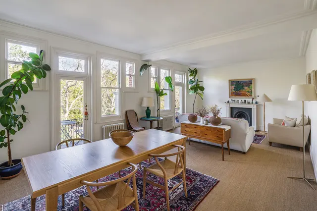 Prince Of Wales Drive, London, SW11, photo 1