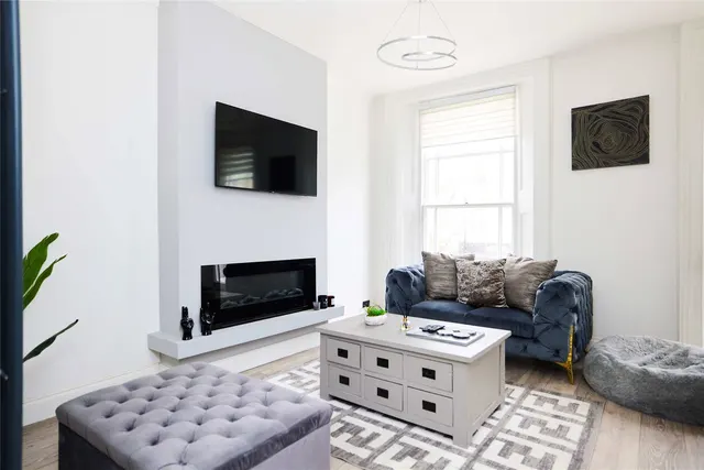 Photo 3 — Boundary Road, London, NW8