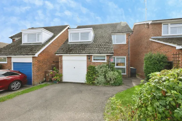 Wheatsheaf Drive, Ware, SG12, photo 1