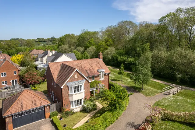 Mulberry Court, Hartley Wintney, Hook, RG27 8WU, photo 1