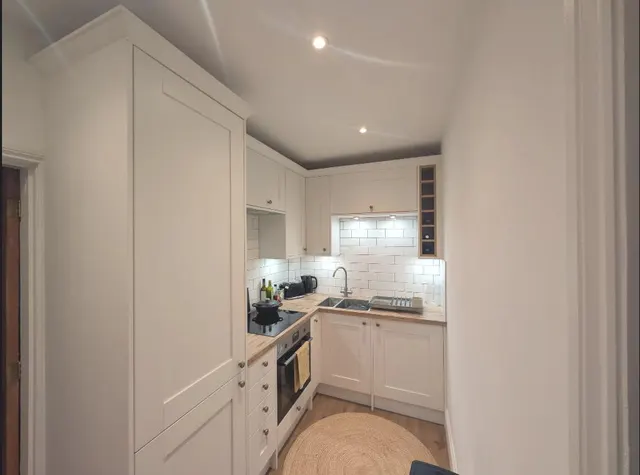 Maybury Road, Woking, GU21, photo 3