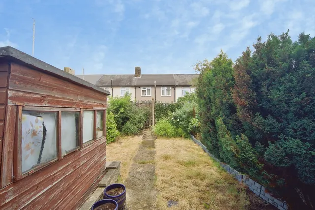 Photo 3 — Lillechurch Road, Dagenham, Essex, RM8
