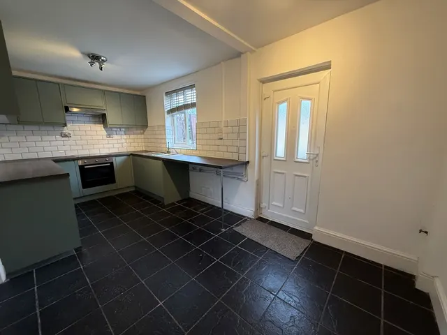 Wellington Street, Retford, DN22, photo 3