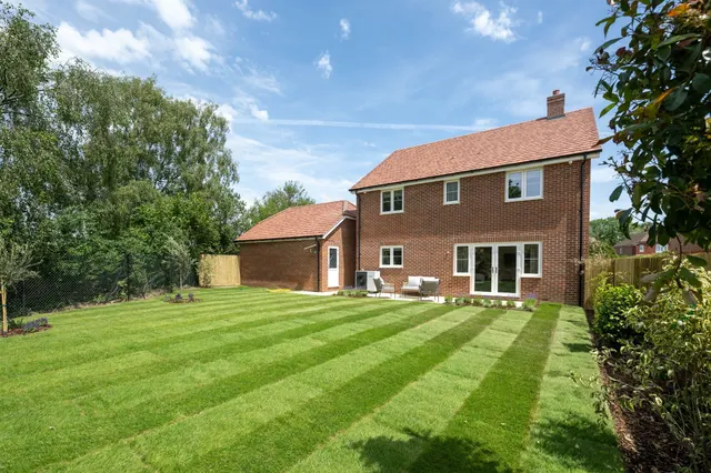 Moor Hall Park, Ninfield, TN33, photo 1