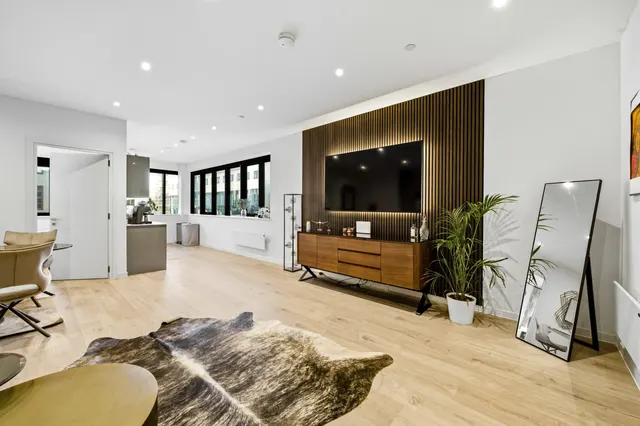 Photo 2 — Flat 33, Tempus House, Milton Keynes, 249 Midsummer Boulevard, MK9 1FP