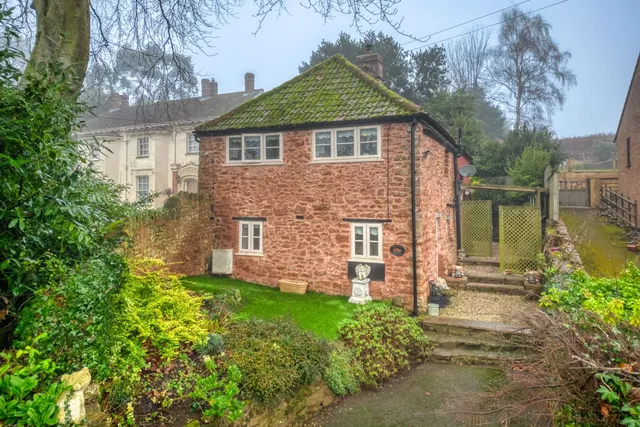Hallgate Cottage, Ash Priors, TA4, photo 1