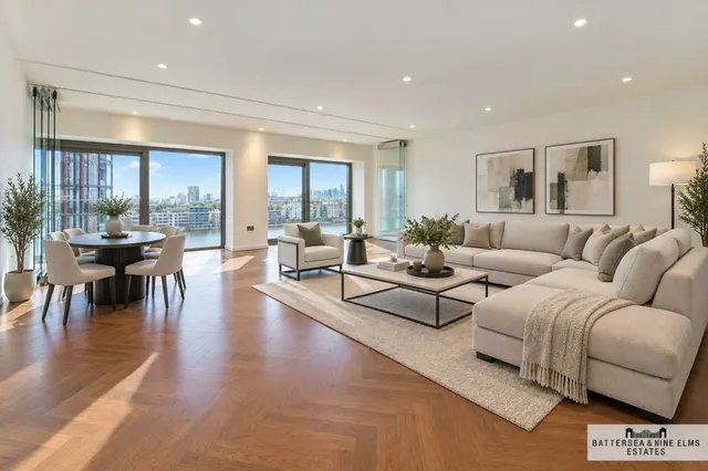 Embassy Gardens, SW11, photo 1