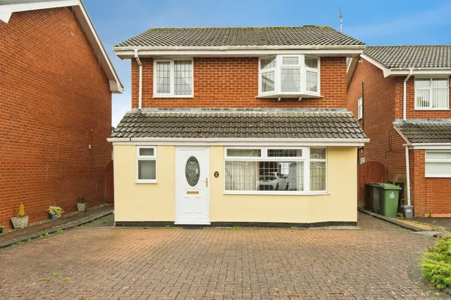 Dutton Drive, Wirral, photo 1