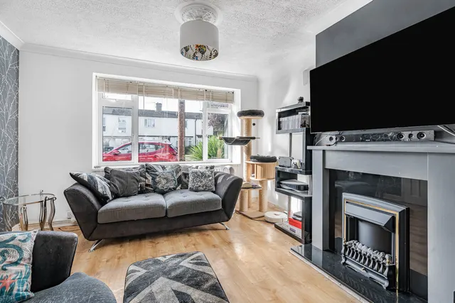 Kenyngton Drive, Sunbury-on-thames, TW16, photo 2