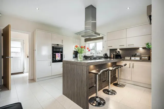 Glen Douglas Drive, Cumbernauld, G68 0DW, photo 1