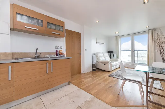 Limeharbour, London, E14, photo 1