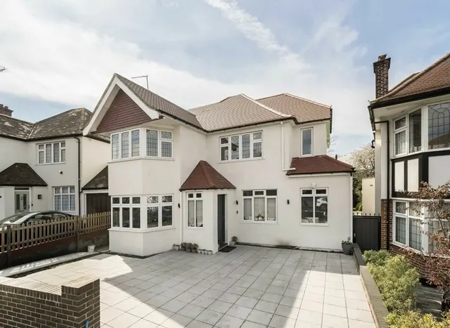 Talbot Crescent, Hendon, NW4, photo 1