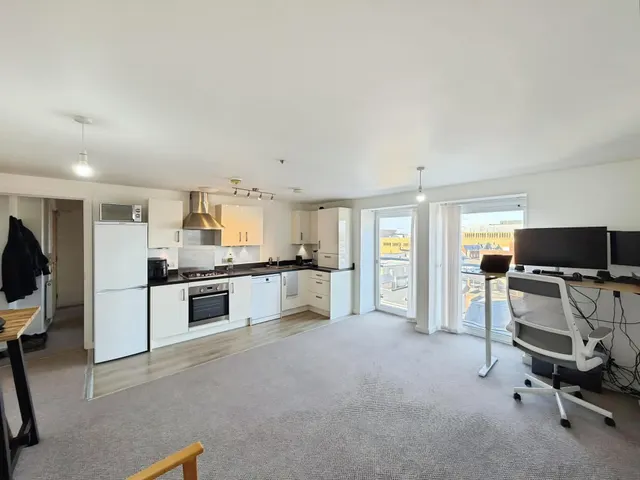 Hereward Tower, Broadway, PE1, photo 2