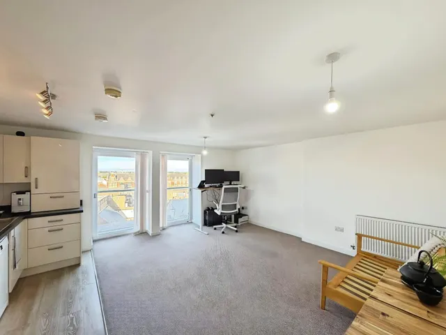 Hereward Tower, Broadway, PE1, photo 3