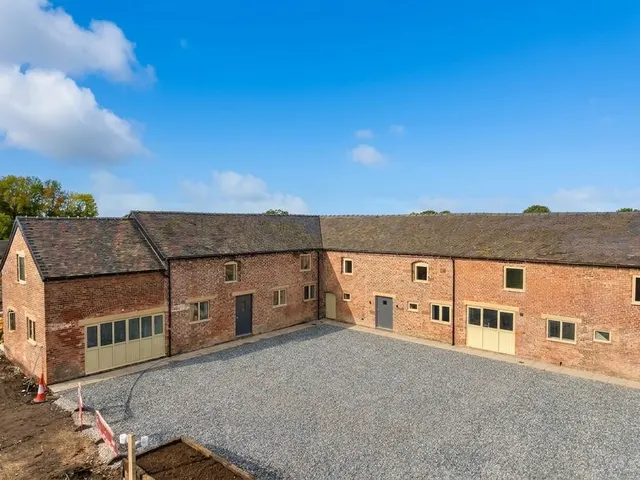 Paradise Lane, Orchard View Barns, CW5, photo 1