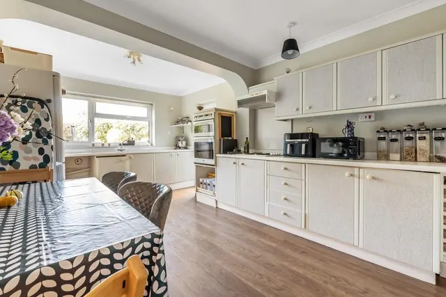 The Spinney, Great Bookham, KT23, photo 2