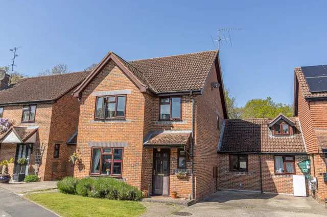 Church View, Hartley Wintney, Hook, RG27 8LN, photo 1