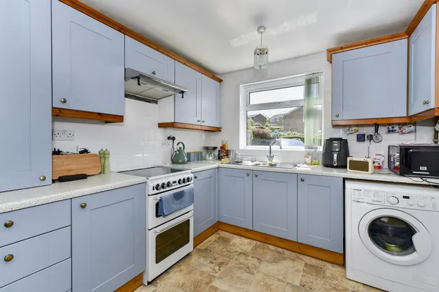 Wainwright Crescent, Sheffield, S13, photo 3
