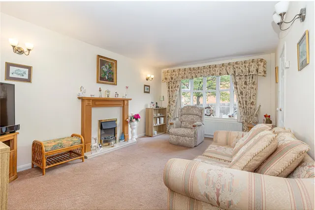 Photo 3 — Sydnall Close, Webheath, Redditch, Worcestershire, B97 5SW