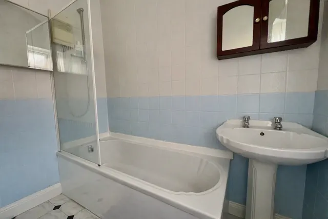 Photo 2 — Barker Road, Linthorpe