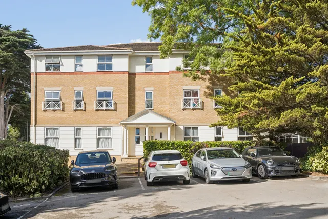 Ladys Close, Watford, WD18, photo 1