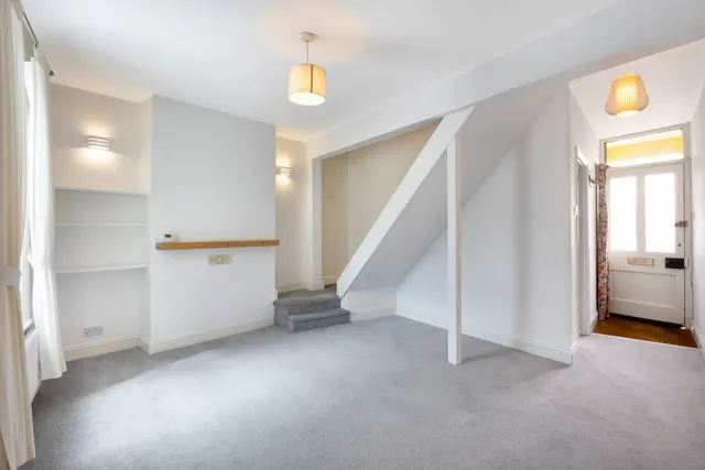 Naunton Crescent, Cheltenham, GL53, photo 2