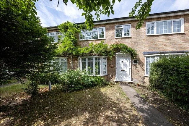 Uxbridge Road, Hampton Hill, TW12, photo 1