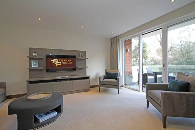 Ennismore Gardens, London, SW7, photo 1