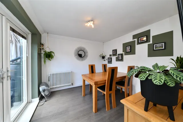 Photo 3 — Tye End, Stevenage, Herts, SG2 8TU