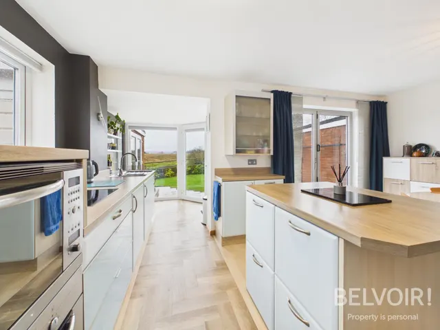 Falmouth Avenue, Stafford, ST17, photo 3