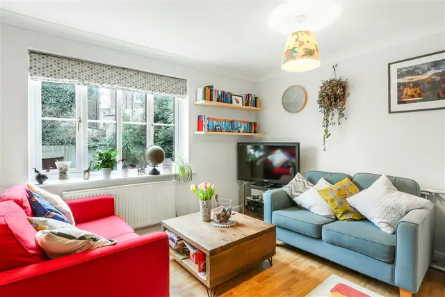 Photo 3 — Goddard Place, London