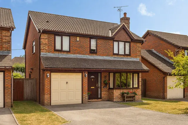 Coulstock Road, Burgess Hill, photo 1