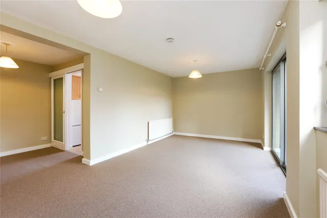 Avenue Elmers, Surbiton, KT6, photo 3