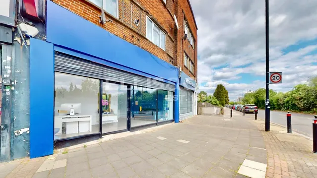 Medway Parade, Perivale, UB6, photo 1